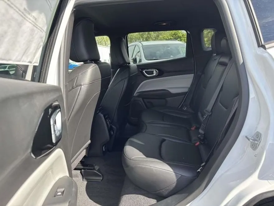2026 Jeep Compass Limited Altitude photo 1