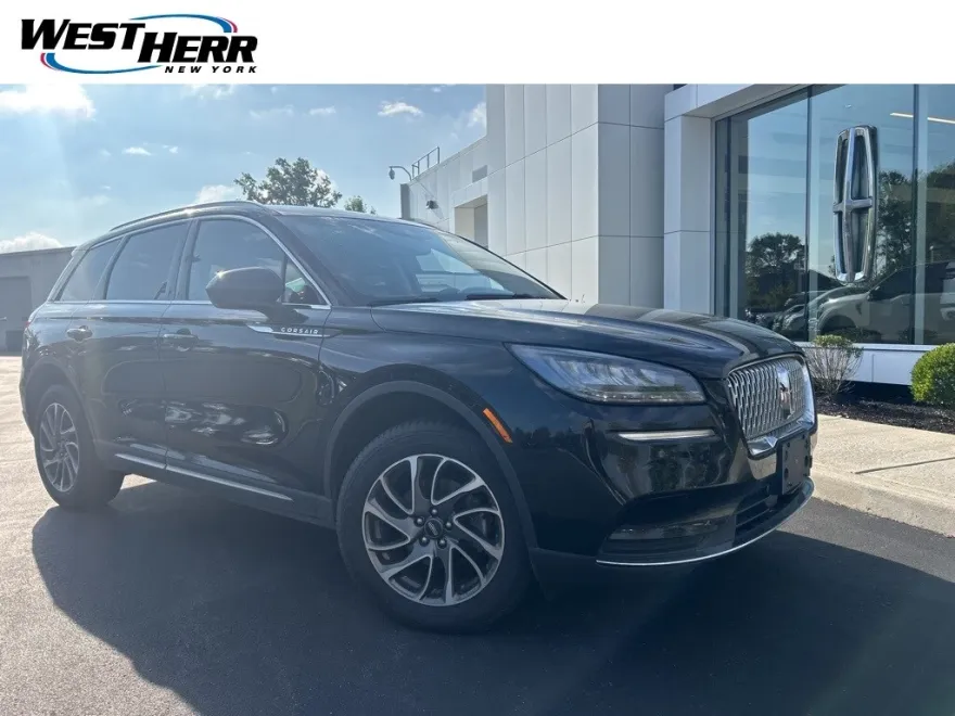 2022 Lincoln Corsair Standard photo 1