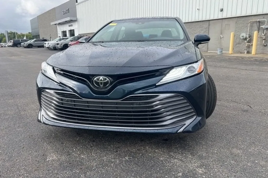 2018 Toyota Camry L photo 1