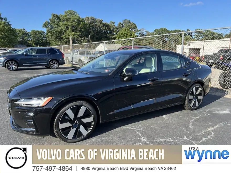 2024 Volvo S60 B5 Plus photo 1