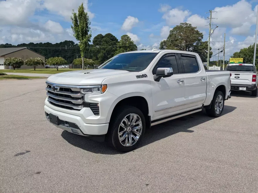 2023 Chevrolet Silverado 1500 High Country photo 1