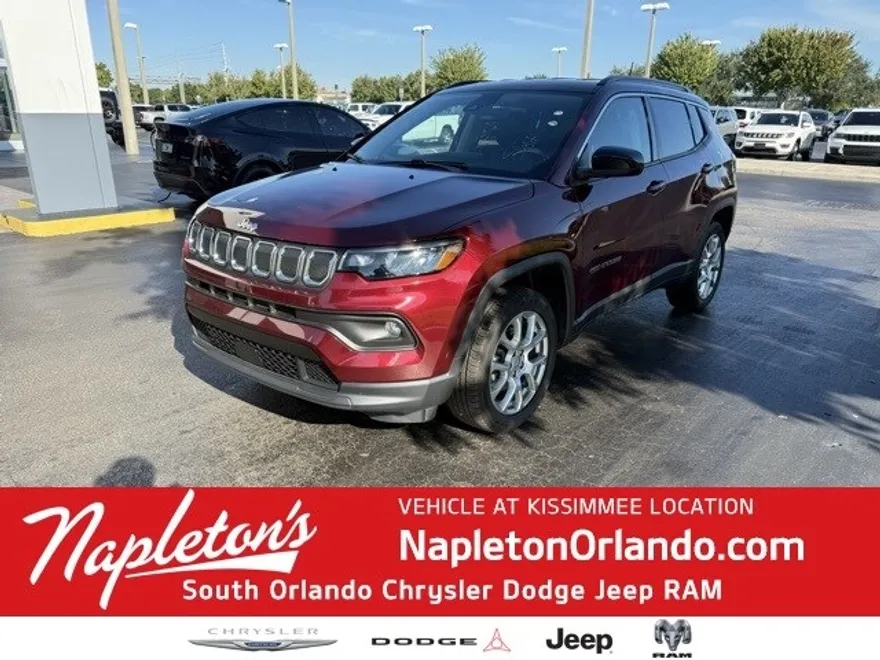 2022 Jeep Compass Latitude Lux photo 1