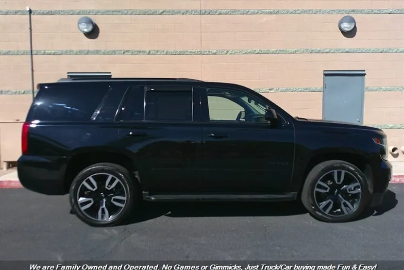 2019 Chevrolet Tahoe LT photo 1