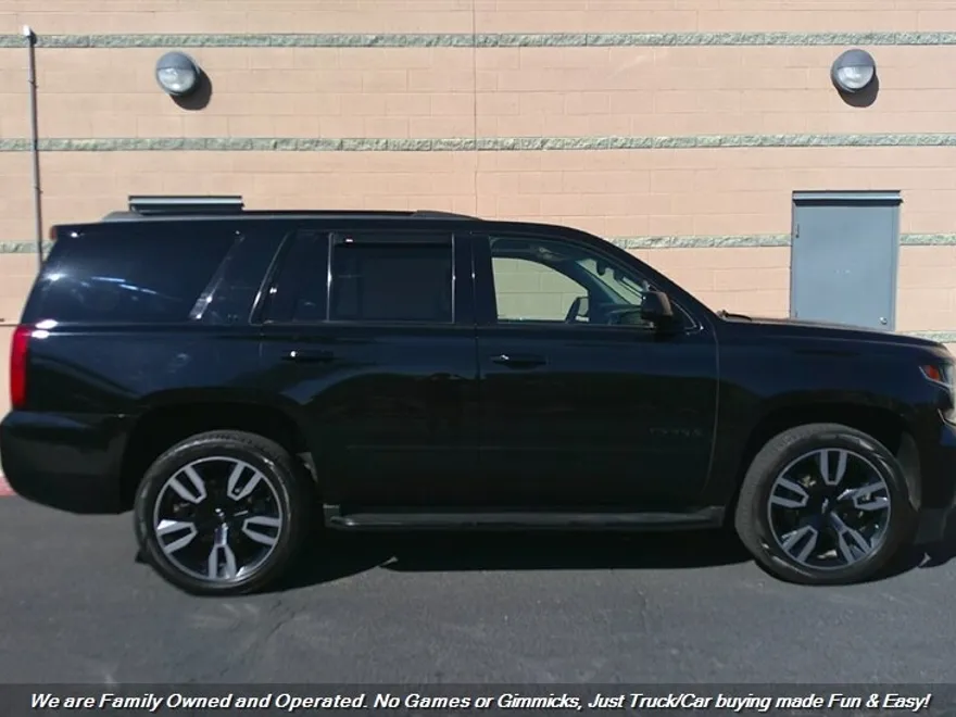 2019 Chevrolet Tahoe LT photo 1