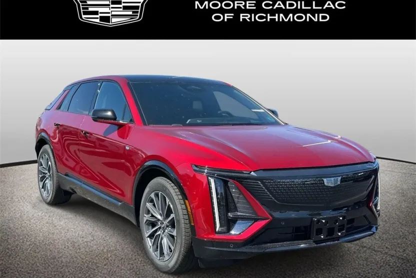 2025 Cadillac Lyriq Sport photo 1