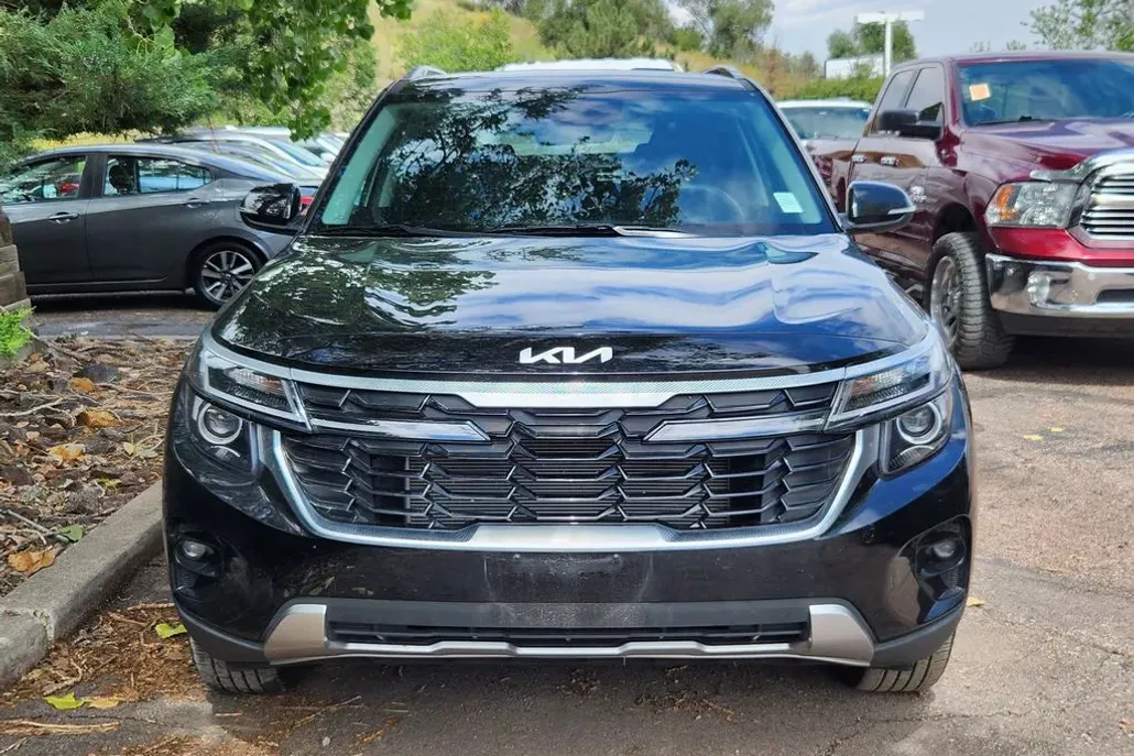 2024 Kia Seltos S photo 1