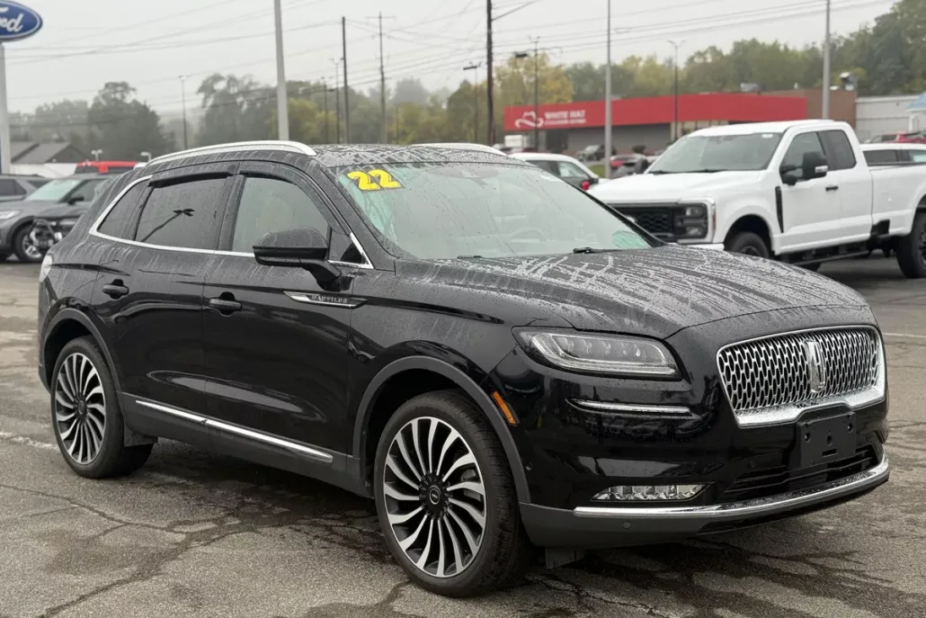 2022 Lincoln Nautilus Black Label photo 1