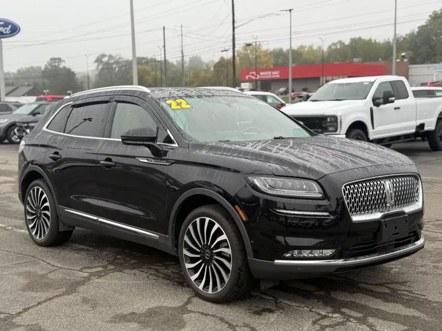 2022 Lincoln Nautilus Black Label photo 1
