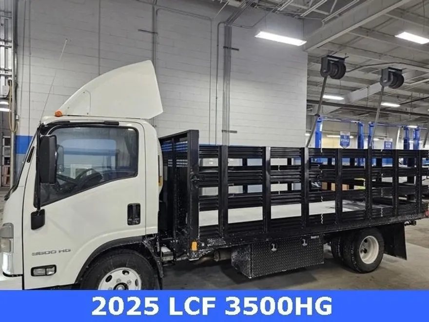 2025 Chevrolet Silverado 3500HD photo 1