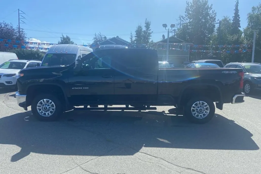 2023 Chevrolet Silverado 2500HD photo 1