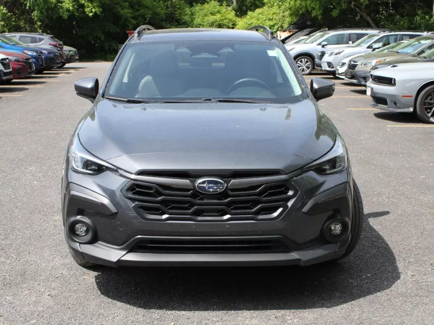 2024 Subaru Crosstrek Limited photo 1