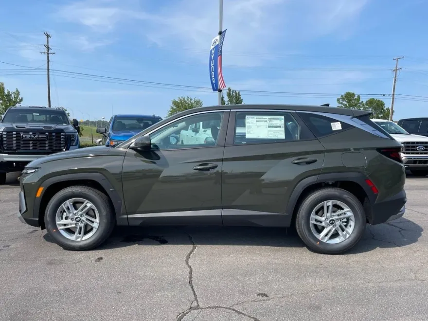 2026 Hyundai Tucson SE photo 1