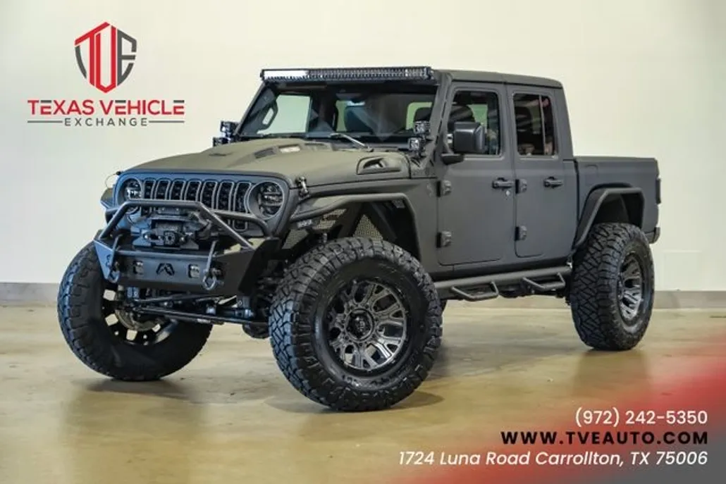 2025 Jeep Gladiator Sport S photo 1