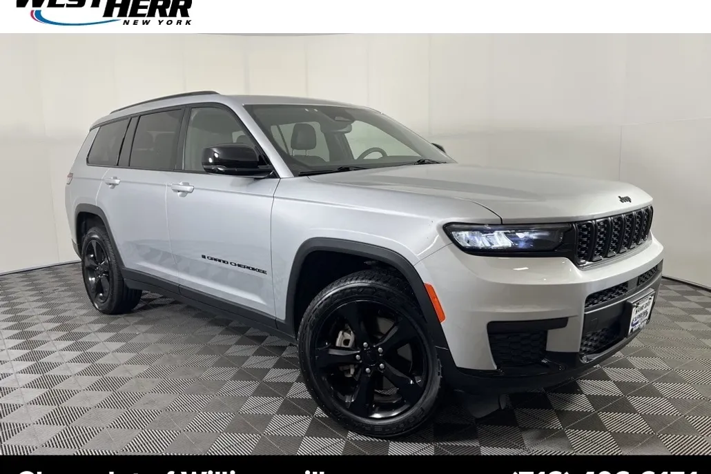 2023 Jeep Grand Cherokee Laredo photo 1