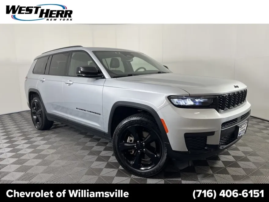 2023 Jeep Grand Cherokee Laredo photo 1