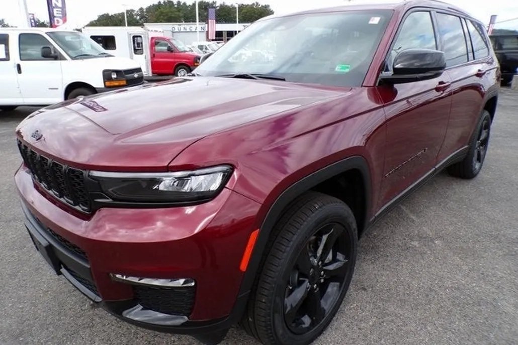 2025 Jeep Grand Cherokee Limited photo 1