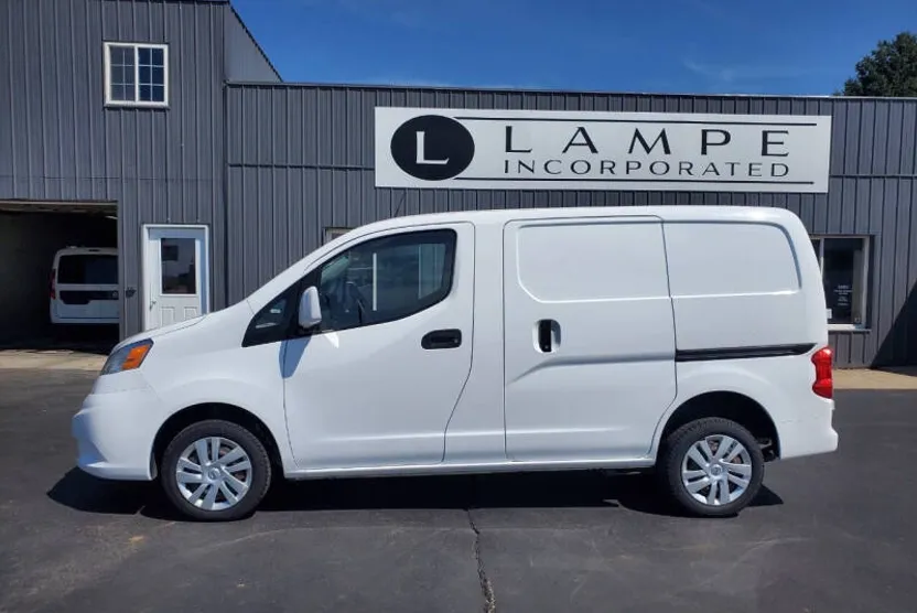 2021 Nissan NV200 SV photo 1