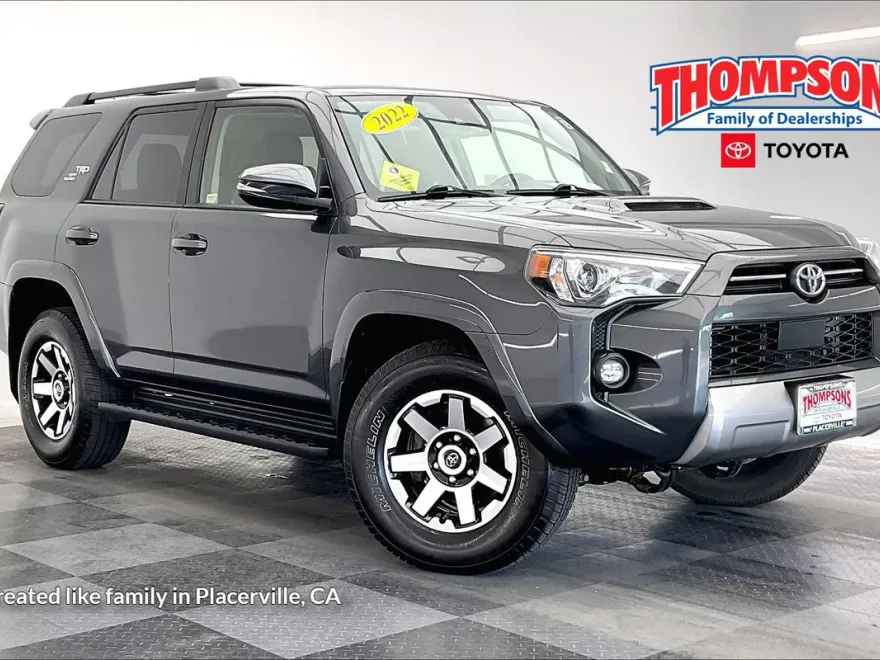 2022 Toyota 4Runner TRD Off-Road Premium photo 1