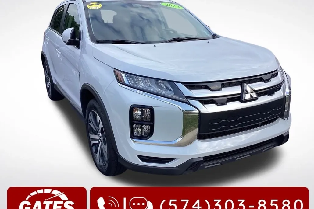2024 Mitsubishi Outlander Sport SE photo 1