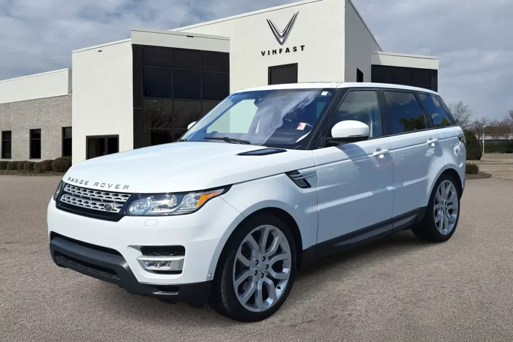 2017 Land Rover Range Rover Sport HSE photo 1