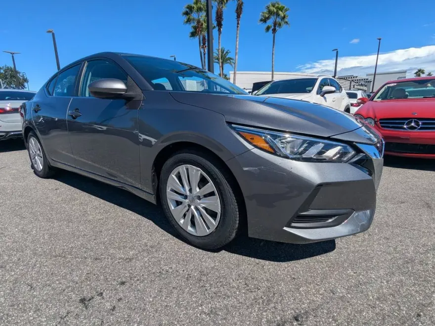 2023 Nissan Sentra S photo 1