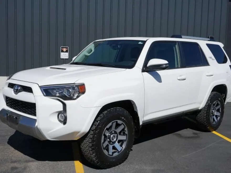 2018 Toyota 4Runner TRD Off-Road Premium Sport photo 1