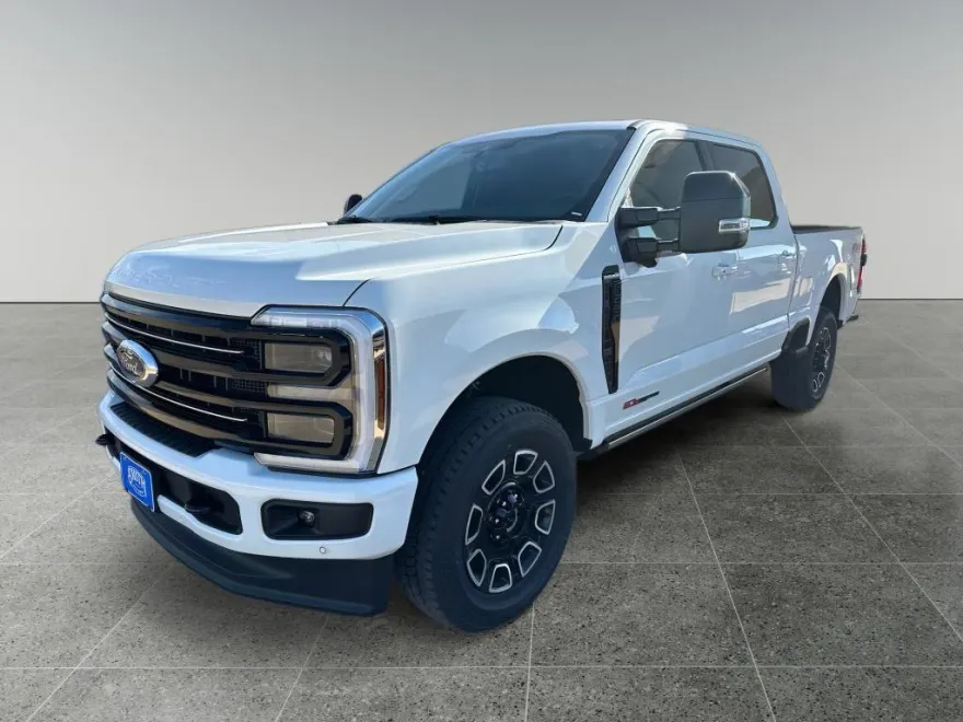 2025 Ford F-250 Platinum photo 1
