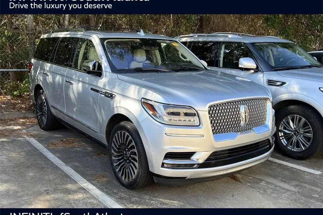 2019 Lincoln Navigator Black Label photo 1