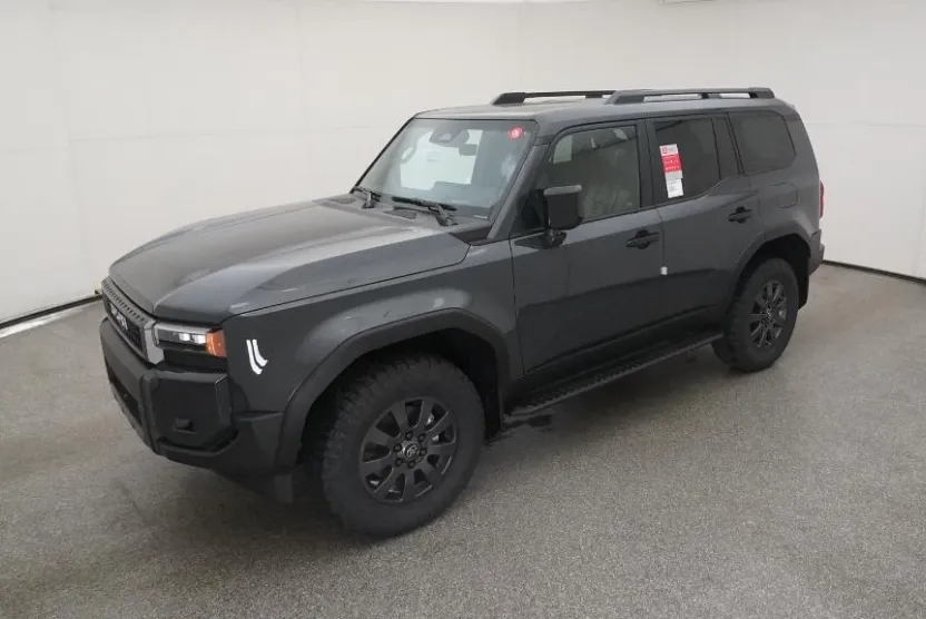 2025 Toyota Land Cruiser photo 1