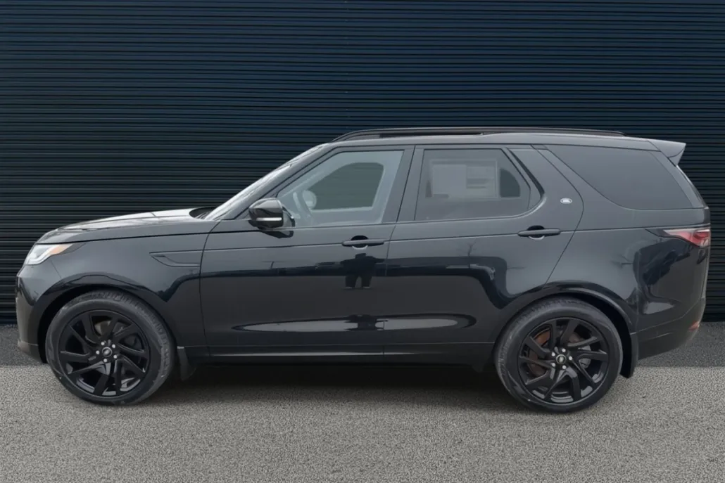 2025 Land Rover Discovery SE photo 1
