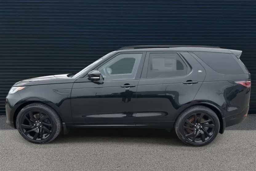2025 Land Rover Discovery SE photo 1