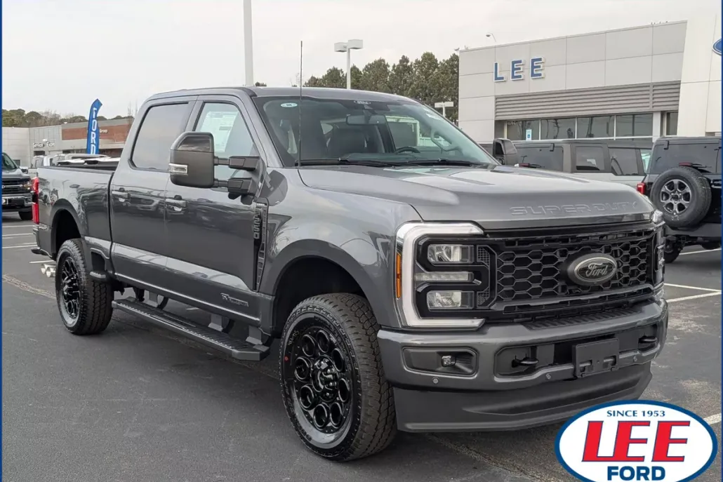 2025 Ford F-250 photo 1