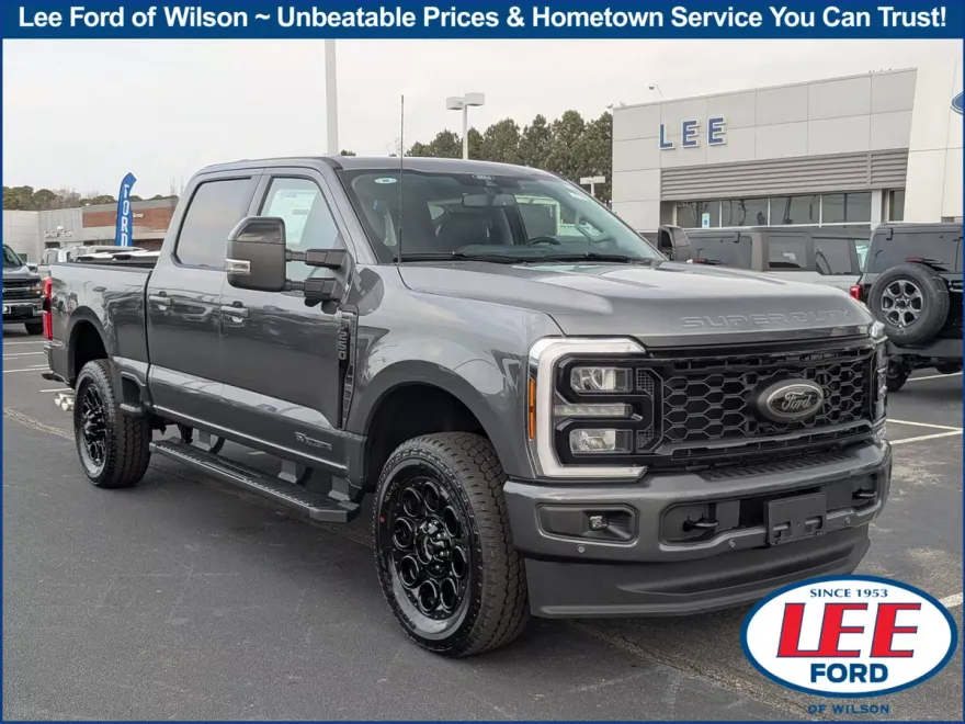2025 Ford F-250 photo 1