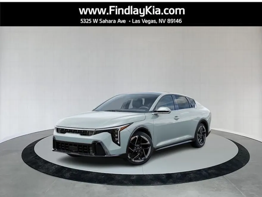 2025 Kia K4 GT-Line photo 1
