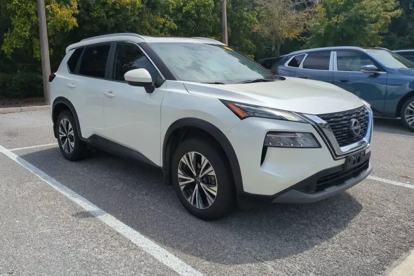 2023 Nissan Rogue SV photo 1