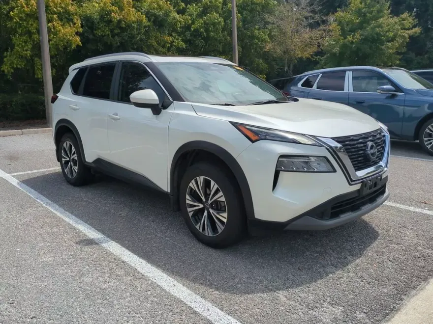 2023 Nissan Rogue SV photo 1