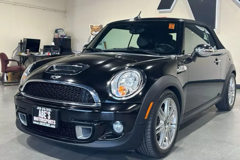2012 Mini Cooper S Convertible photo 1