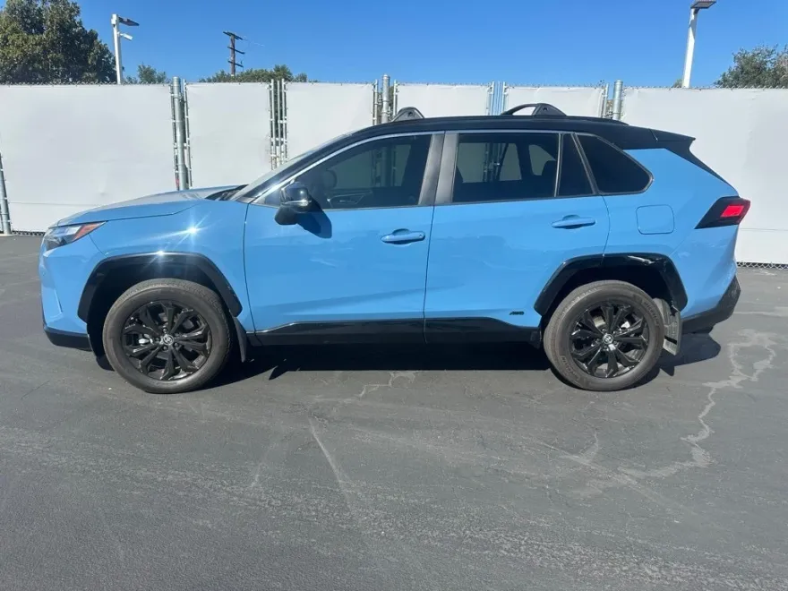 2023 Toyota RAV4 Hybrid XSE photo 1