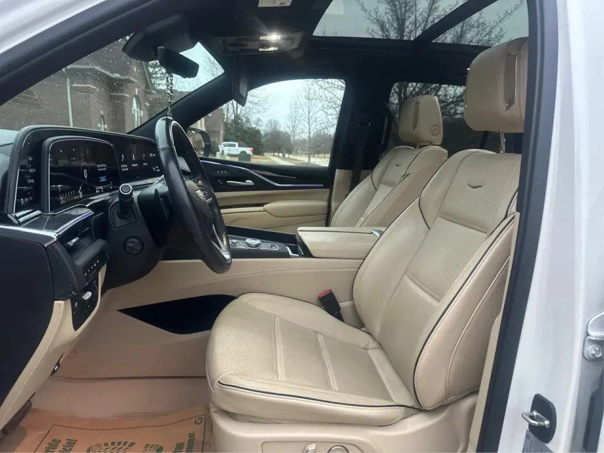 2021 Cadillac Escalade Premium Luxury photo 10