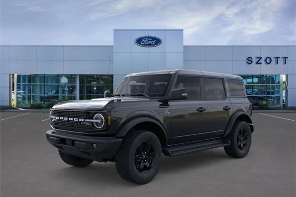 2025 Ford Bronco Outer Banks photo 1