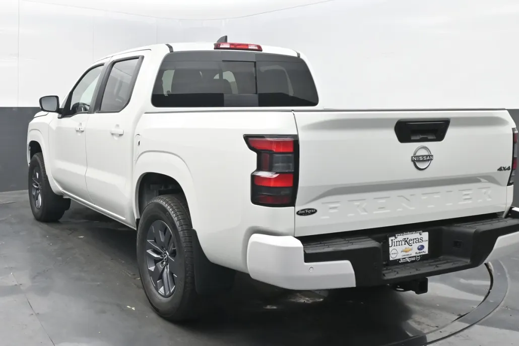 2025 Nissan Frontier SV photo 1