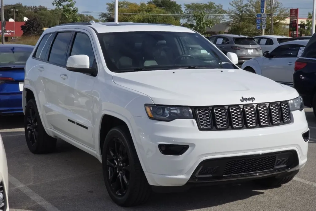 2021 Jeep Grand Cherokee Laredo X photo 1