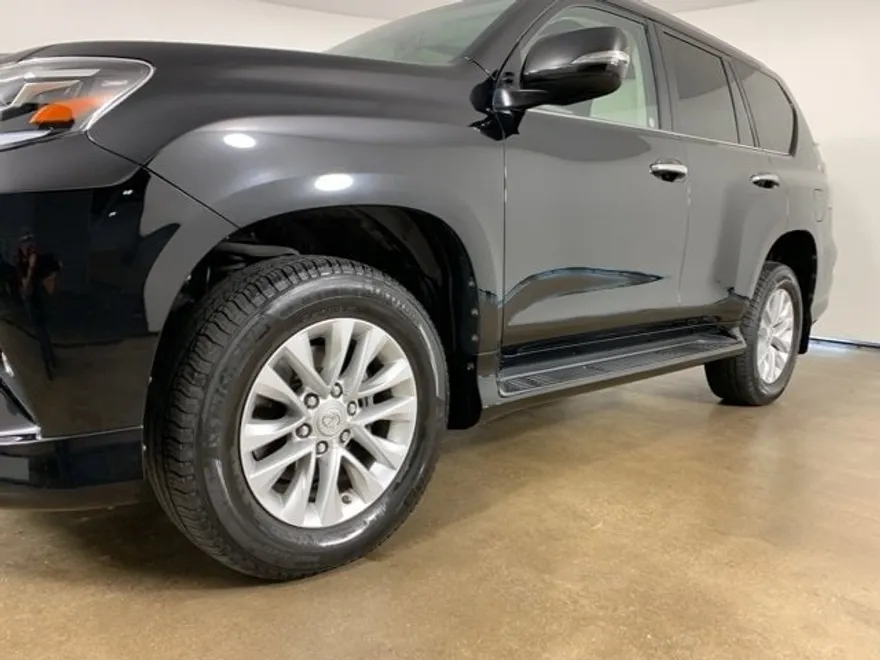 2023 Lexus GX 460 Premium photo 1