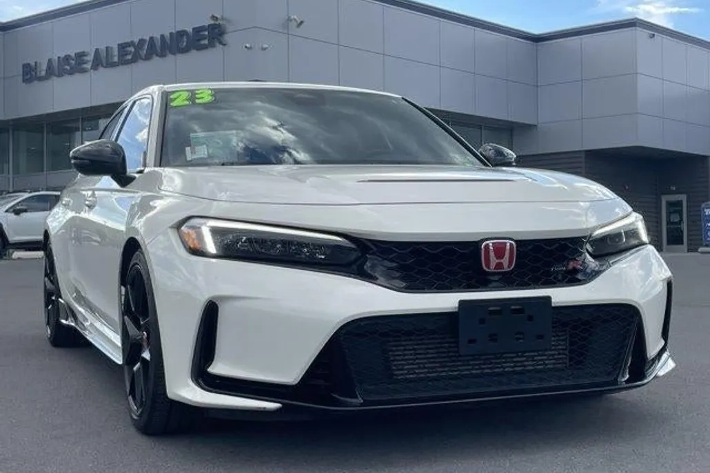 2023 Honda Civic Type R photo 1