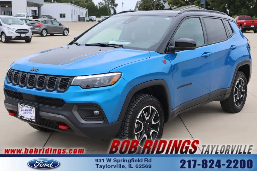 2024 Jeep Compass Trailhawk photo 1