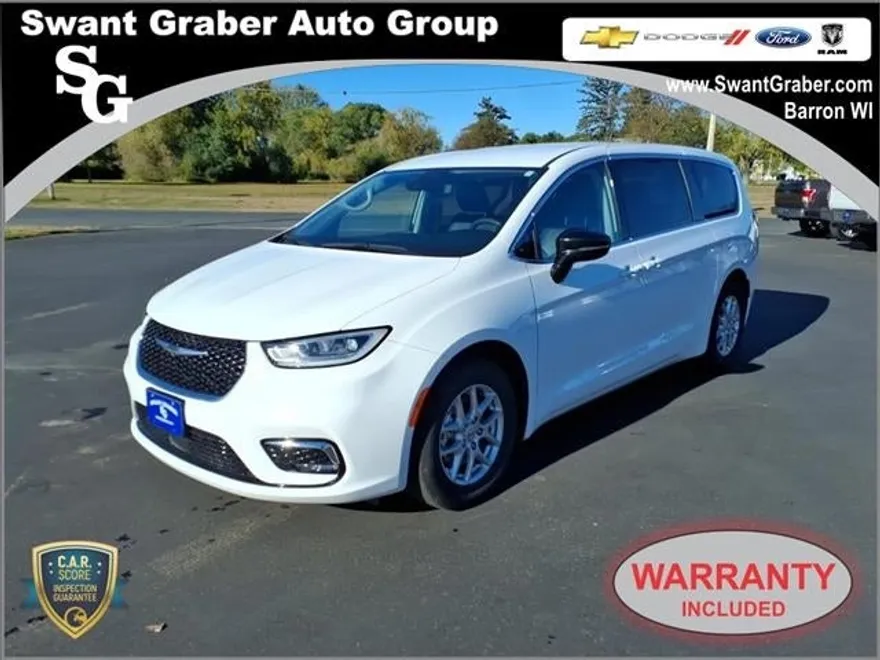 2024 Chrysler Pacifica Touring L photo 1