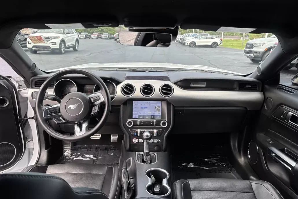 2022 Ford Mustang GT Premium photo 1