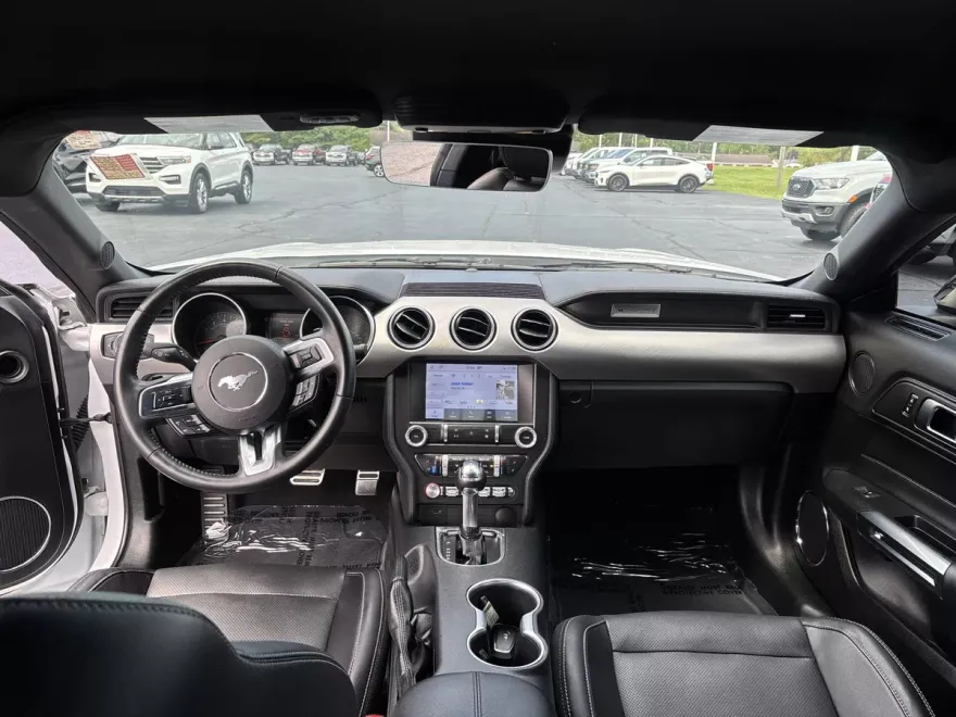 2022 Ford Mustang GT Premium photo 1