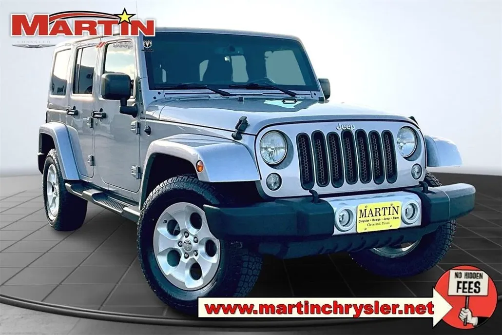 2015 Jeep Wrangler Unlimited Sahara photo 1