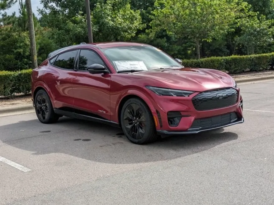 2025 Ford Mustang Mach-E GT photo 1